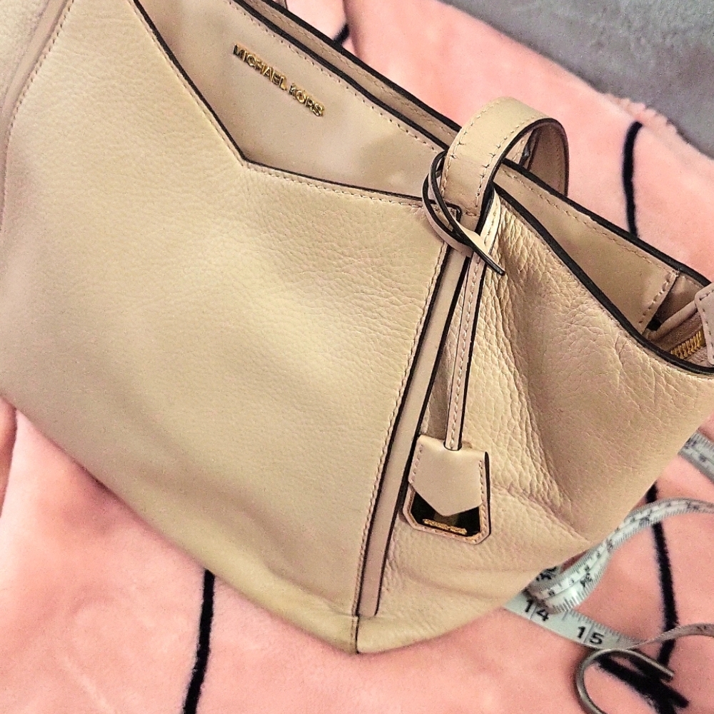 Michael Kors tan leather shoulder bag Whitney Pebble Leather Tote - Picture 12 of 16